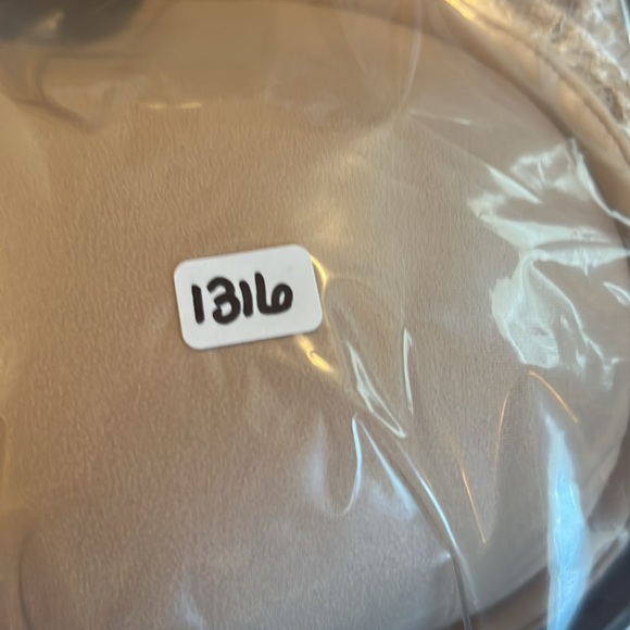 VS Nude Lace Back Razorback Bra with Underwire Support and Front Closure- 38C - Picture 8 of 8